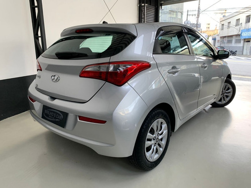 Imagem 4 de 10 de Hyundai Hb20 1.0 Confort 2017