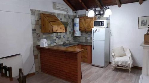 Casa En Venta - 4 Dormitorios 2 Baños - Cocheras - 2.000mts2 - San Rafael