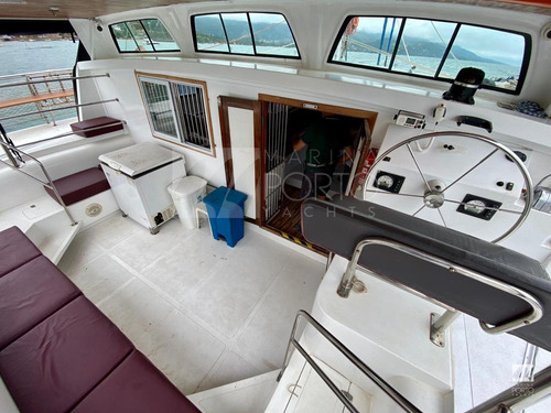 Imagem 4 de 10 de Catamarã Praia 47'