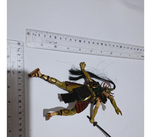 Lotus Warrior Ángel Mcfarlane Loose Incompleta (Usado)