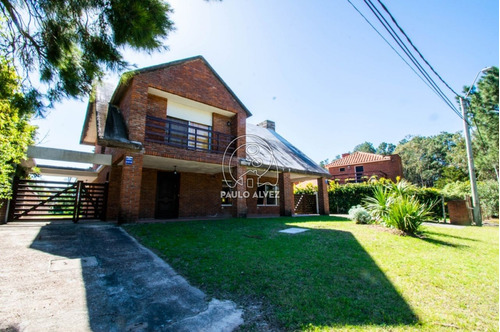 Casas Alquiler Temporal 4 Dormitorios Piriápolis