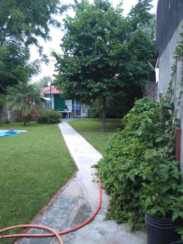 Imagen 3 de 10 de Casa En Venta Con Parque Y Pileta