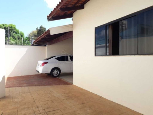 Imagem 1 de 6 de Venda De Casas / Padrão Na Cidade De Araraquara 10825