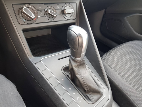 Imagem 13 de 15 de Volkswagen Virtus 1.6 Msi Total Flex Automático