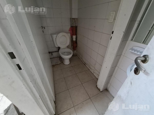 Venta Local Av Directorio Esq Lafuente Esquina, 82 M2 5 Vidrieras