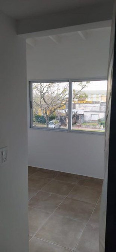 Imagen 12 de 19 de Magnifico Departamento En Venta De 4 Ambientes En Turdera