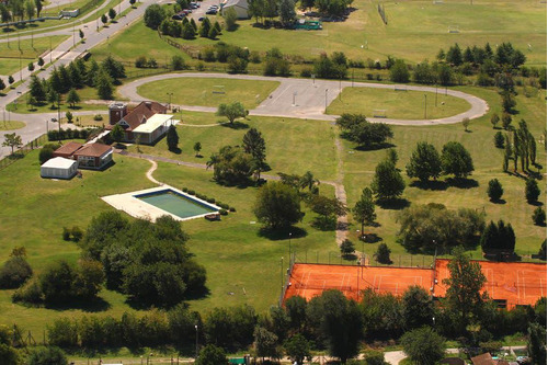 Glm. Lote En Venta En Barrio Santa Elena, Pilar Del Este.