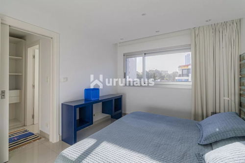 Alquiler Apartamento Tres Dormitorios Playa Brava Edificio Brava Biarritz