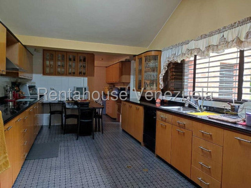 Apartamenot En Venta En El Peñon 25-10877