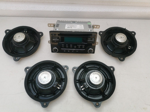 Estereo Original Nissan Con Bocinas Para Versa March Np300 (Usado)