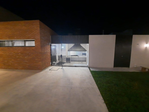 Imagen 21 de 30 de Local En La Plata - 137 E/ 47 Y 49 - Dacal Bienes Raices