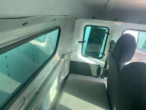 Imagem 4 de 7 de Iveco Vertis 2014 Com 130 Mil Km
