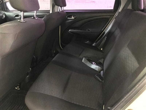 Imagem 5 de 11 de Toyota Etios Hb Xls
