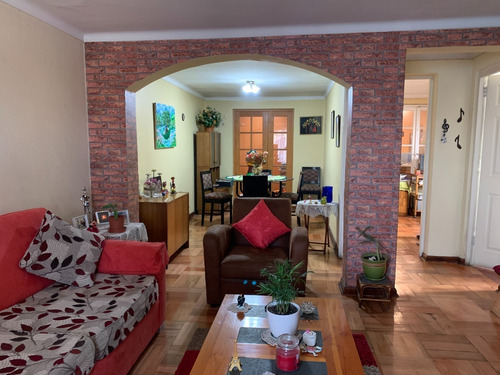 Casa En Buen Estado De 1 Piso. San Lorenzo (cod. 40667)