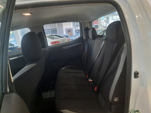 Imagen 22 de 25 de Chevrolet S10 Pick-up Ls Cabina Doble 4x2 2.8td Manual 2023