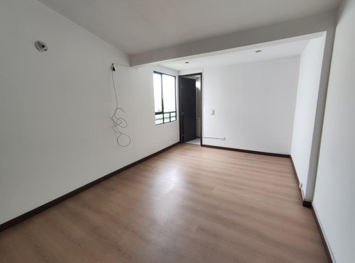 Imagen 8 de 17 de Casa En Venta En Bogotá Milenta