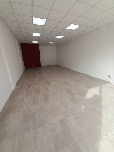 Imagen 2 de 12 de Alquiler Local 50 M2 En El Pato