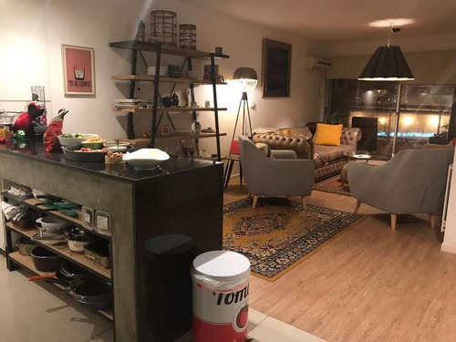 Imagen 1 de 20 de Apartamento Al Frente De 2 Dormitorios Con Cochera - Pocitos