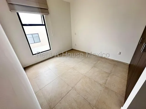 Zibata, Qro. Se Vende Casa Con 3 Recamaras 175 M2 De Construccion Qh 253112