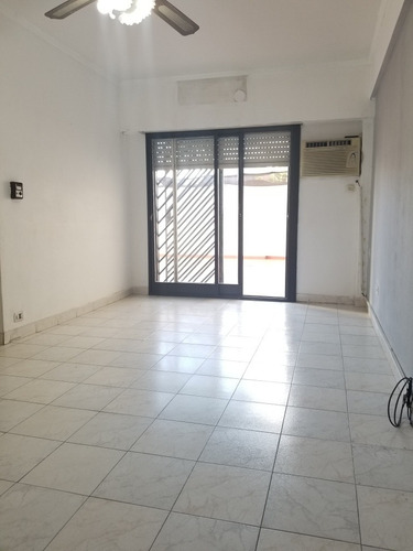 Departamento 3 Amb. Con Gran Patio, Sin Expensas, 1 Piso