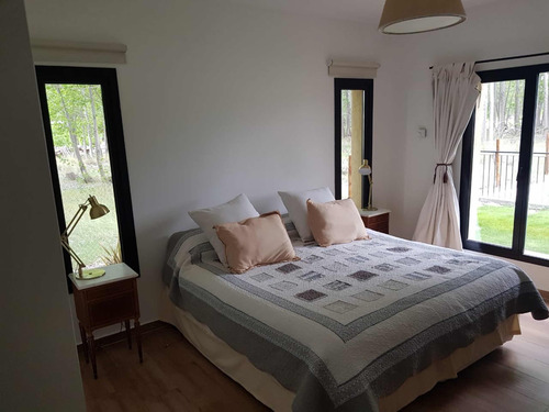 Casa En Neuquén , Barrio Los Canales. Alquiler/venta.