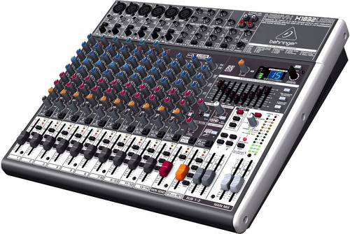 Behringer Xenyx X1832 Usb 6 Ch Mono 4 Canales