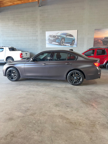 BMW Serie 3 3.0 330i Sedan Sport Line 252cv