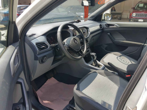 Imagen 14 de 15 de Volkswagen T-cross 2020 5p Comfortline L4/1.6 Aut