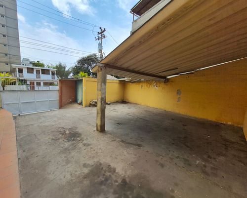 Alquiler Local Comercial, Casco Central De Lecheria