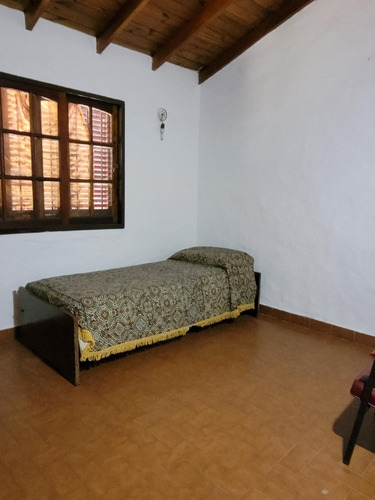 Chalet En Venta En Castelar Sur