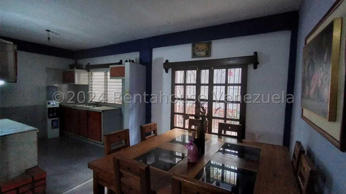 José Trivero Vende Hermosa Y Amplia Casa En Cabudare
