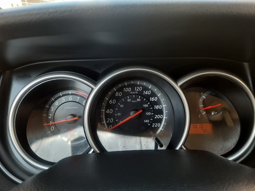 Nissan Tiida 2013 1.8 Sl Flex 5p