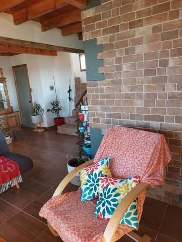 Hermosa Parcela Con Casa De 2 Pisos