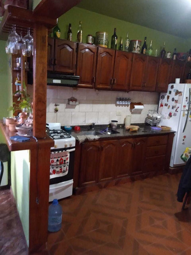Casa De 2 Plantas En Venta