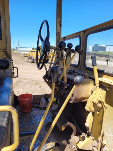 Imagen 8 de 8 de Caterpillar