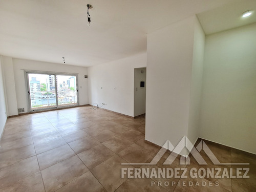 Imagen 8 de 18 de Departamento De 1 Amb. En Alquiler Al Frente Con Balcón. Sum Y Piscina
