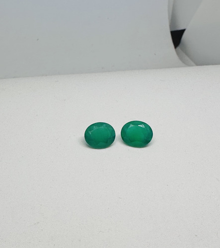 Ônix Verde Natural 6,20cts 11,04x9,12x5,60/11,06x9,10x5,42mm Verde