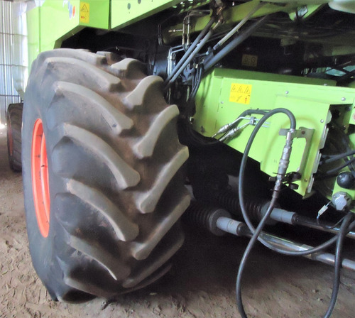 Imagen 7 de 13 de Vdo Cosechadora Claas 350 Mega 25 Pies 4x4 Excelente Estado.