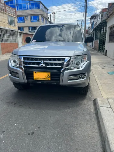 Mitsubishi Montero 3.5 Hard Top