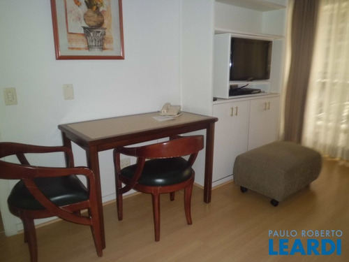 Imagem 3 de 10 de Flat - Itaim Bibi - Sp - 482306