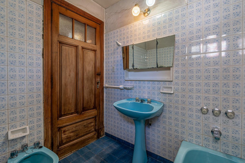 Hermosa Casa De Estilo - Venta - 6 Amb - Jardin - Garage - Suite - Coghlan