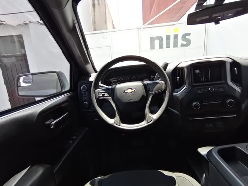 Imagen 10 de 15 de Chevrolet Silverado 2020 4.3 V6 1500 Wt Doble Cabina 4x4 At