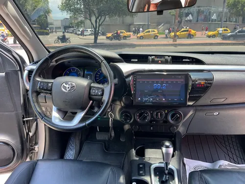 Toyota Hilux Srv 2.8 Diesel 4x4 At Blindaje 2+