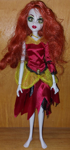 Muñeca Princesa Zombie Bella 30 Cm