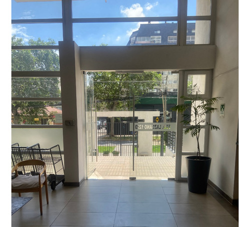 Vende Amplio Departamento En Fernando Lazcano, San Miguel,