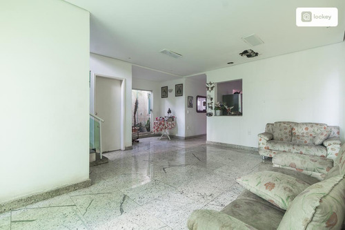 Imagem 3 de 15 de Aluguel De Casa Com 240m² E 6 Quartos - 10671