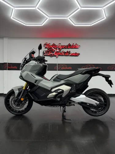 Honda X-adv 750