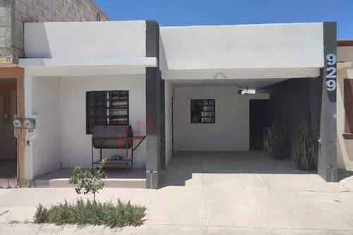 Hermosa Casa En Venta En Fracc. Jardines Del Sol. Torreón, Coahiila. 2 Habitaciones, 1 Baño Com...