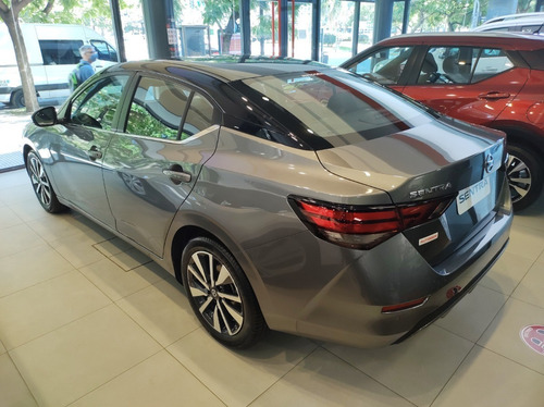 Imagen 5 de 25 de Nissan Sentra Exclusive Cvt..2022