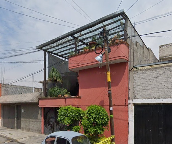 Casas en Metropolitana 3a Secc., Nezahualcoyotl, inmobiliaria, 4 recámaras  o más 